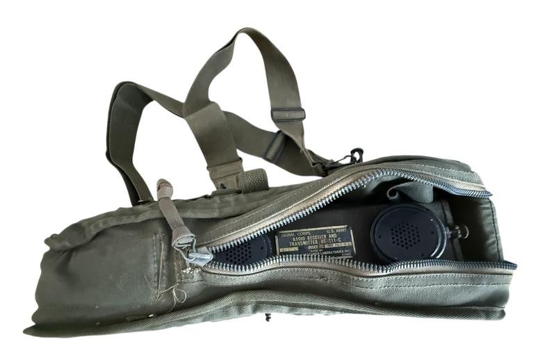 U.S. (Airborne) BC-611 'Handie-Talkie' And CS157 Carrying Case - Nice Used Condition — image 18