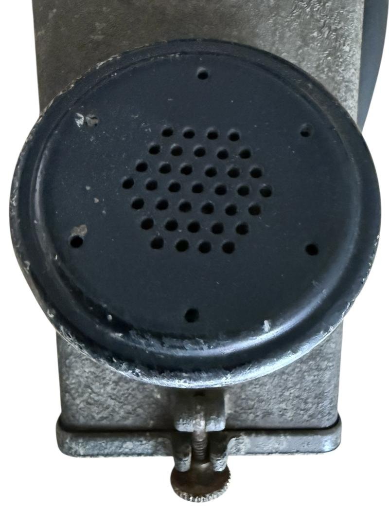 U.S. (Airborne) BC-611 'Handie-Talkie' And CS157 Carrying Case - Nice Used Condition — image 9