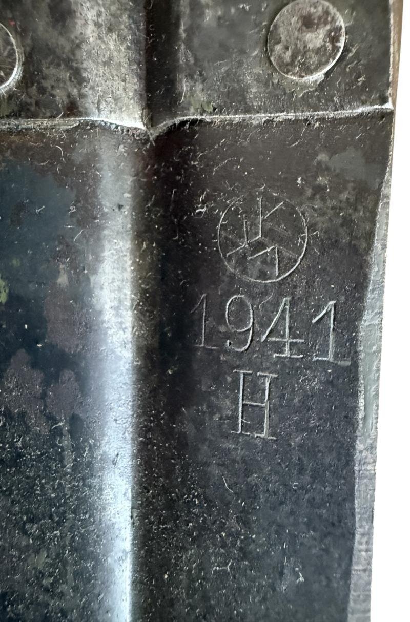 WH (Heer) Folding Intrenching Tool And Carrying Case 1941 - Nice Used Condition — image 10