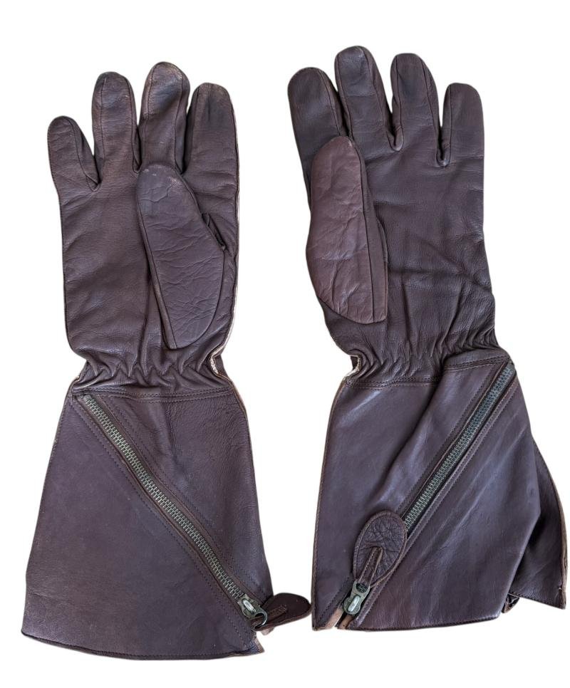 Royal Air Force Named 1941 Pattern Flying Gauntlets Size 10 - Nice Used Condition — image 3
