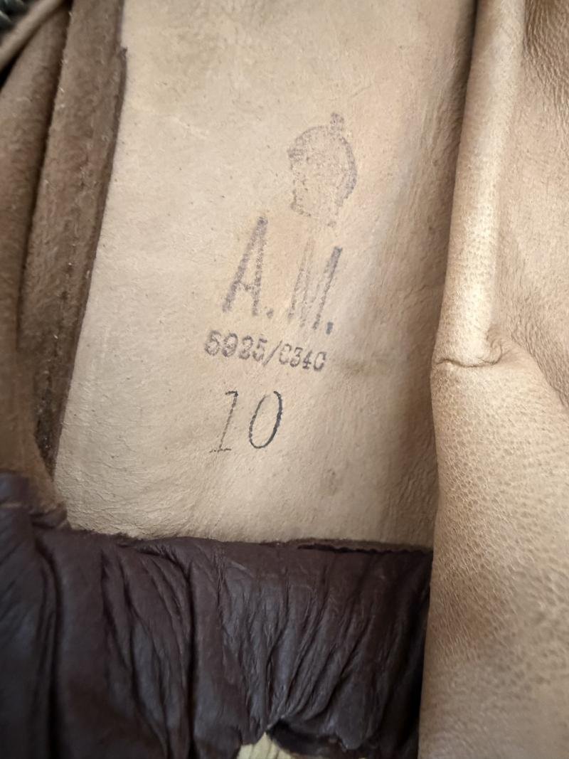 Royal Air Force Named 1941 Pattern Flying Gauntlets Size 10 - Nice Used Condition — image 8