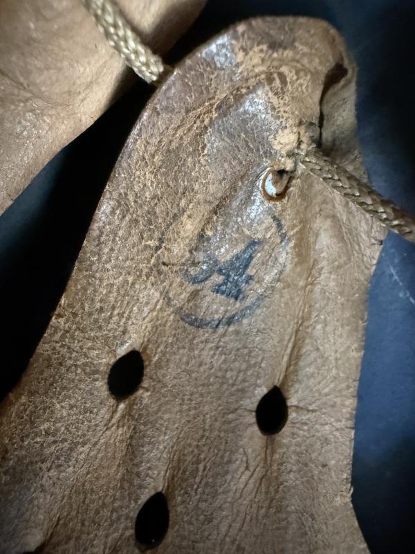 WH (Luftwaffe) Single Decal M42 Combat Helmet - Nice Used Condition — image 11