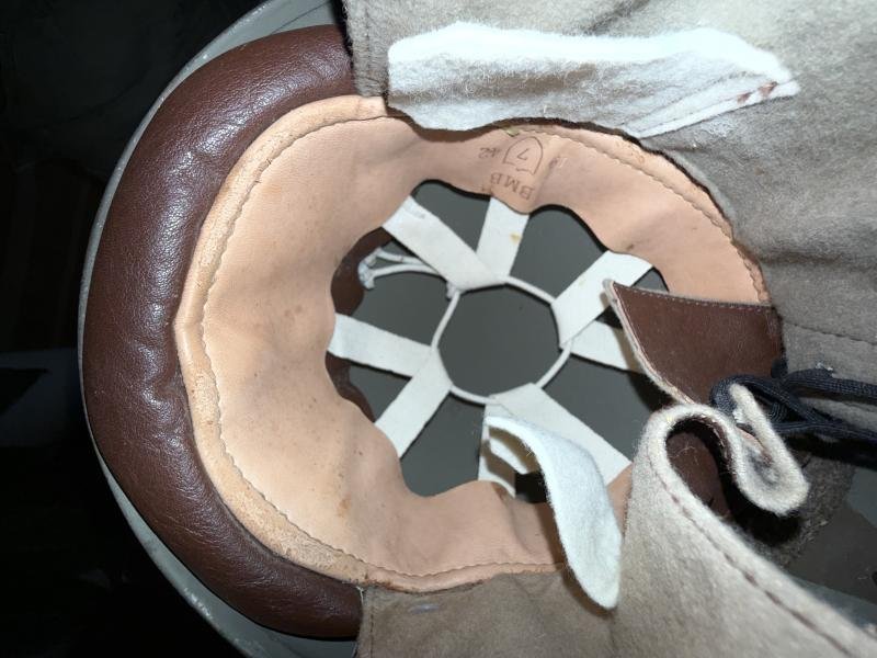 British Dispatch Riders i.e. Motorcyclist Helmet Size7 Dated 1942 -Unissued Condition — image 11