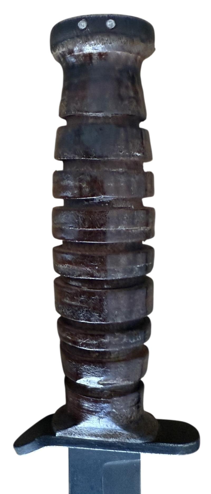 U.S. First Model M3 Trench Knife 'Camillus' 1943 With M6 Leather Scabbard - Nice Used Condition — image 7