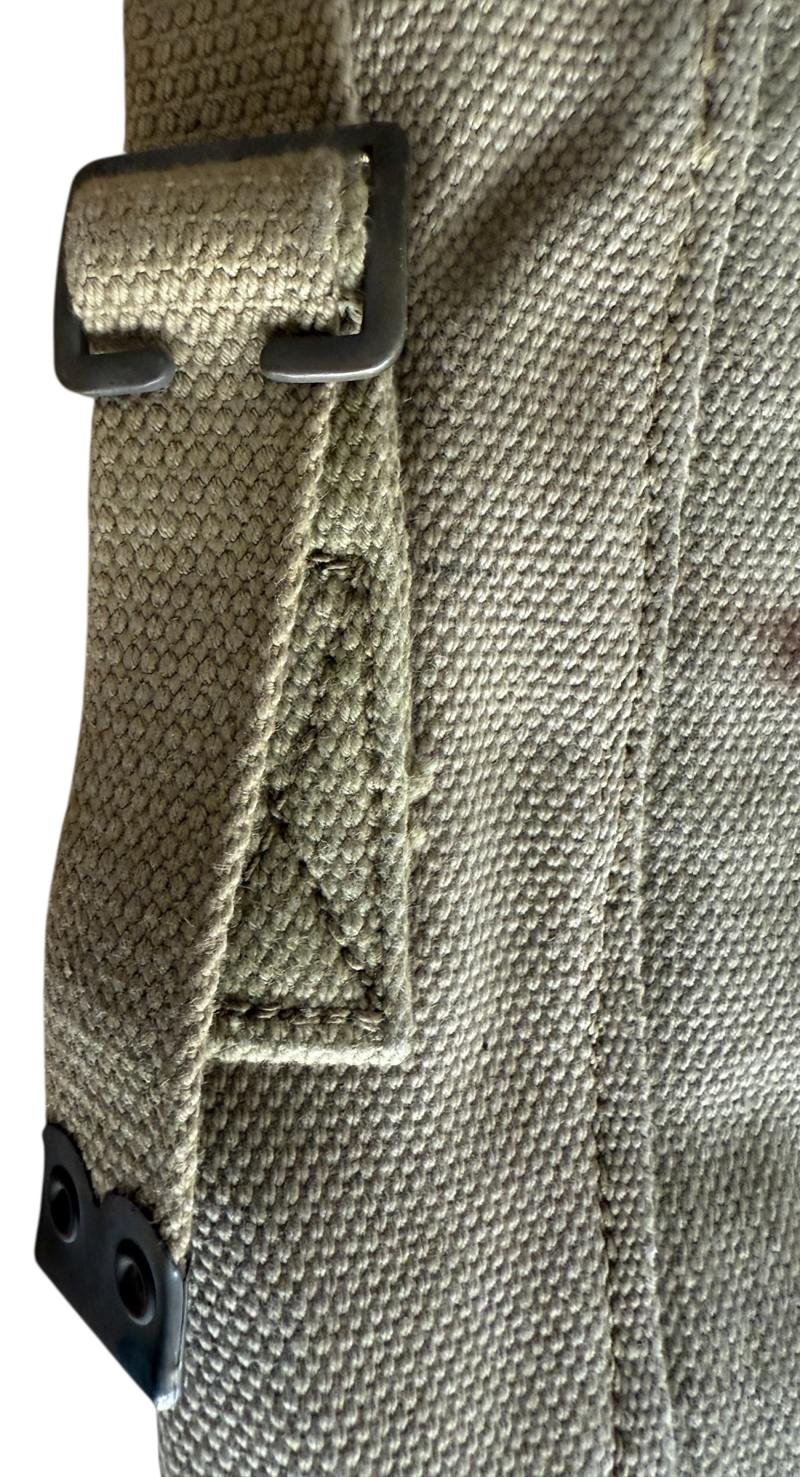 British (Airborne) 1937 Pattern Surgical Haversack 1943 - Unissued Condition — image 10