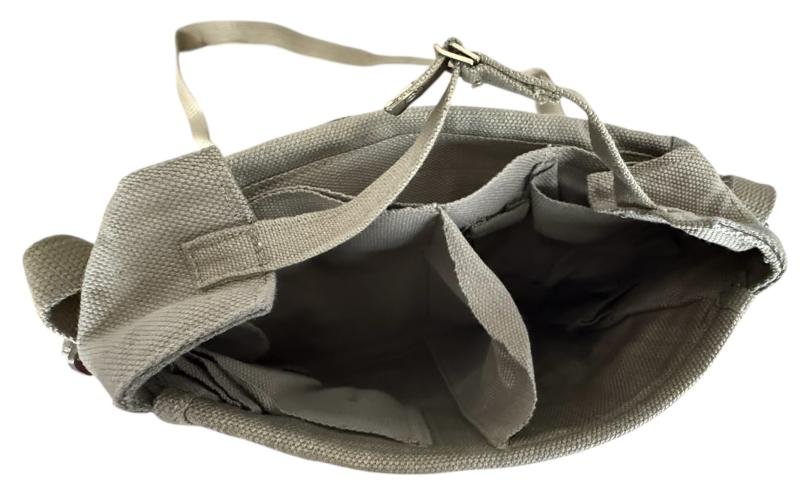 British (Airborne) 1937 Pattern Surgical Haversack 1943 - Unissued Condition — image 7