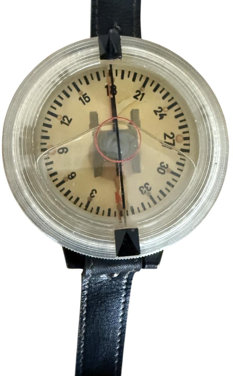 WH (LW) Wrist Compass With Extension - Nice Used Condition — image 3