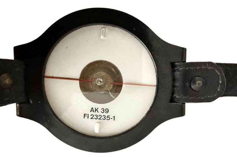 WH (LW) Wrist Compass With Extension - Nice Used Condition — image 4