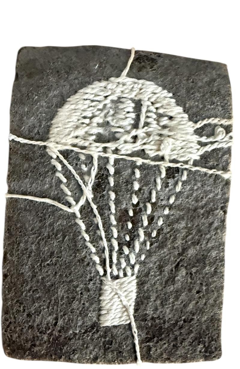 British Airborne Parachute Qualification Badge i.e. Light Bulb - Un-issued Condition — image 2