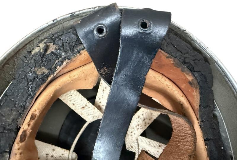 British (Airborne) MK 2 Paratrooper Helmet 1943 Dated size 6 3/4 - Nice Used Condition — image 11