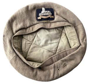 British Khaki Beret Lincolshire Regiment Badged With Black Backing - …