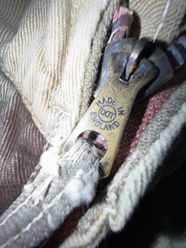 British (Airborne) Hand Painted Denison Smock - Nice Used Condition — image 10