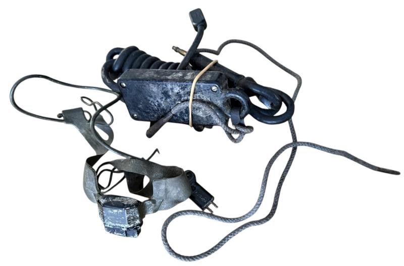 U.S. Tank i.e. Crash Helmet Complete With Earphones And Goggles - Nice Used Condition — image 10