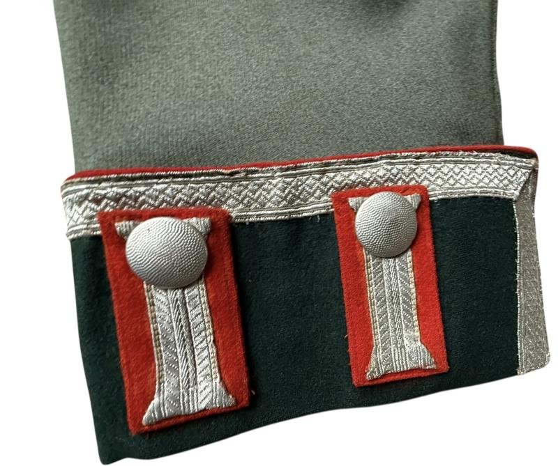 WH (Heer) Artillery M35 Dress Tunic (Wehrmacht Parade-Waffenrock) - Mint Condition — image 9