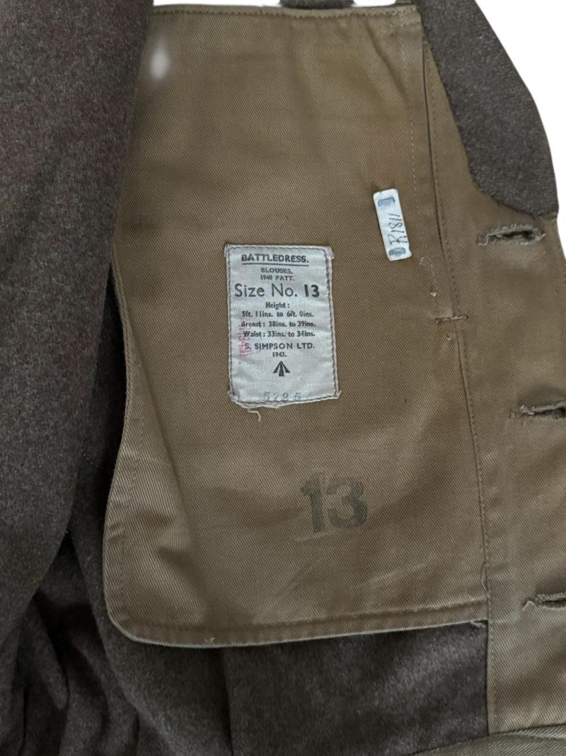 British Officers Battle Dress Mounted To A Royal Signals Captain - Nice Used Condition — image 5