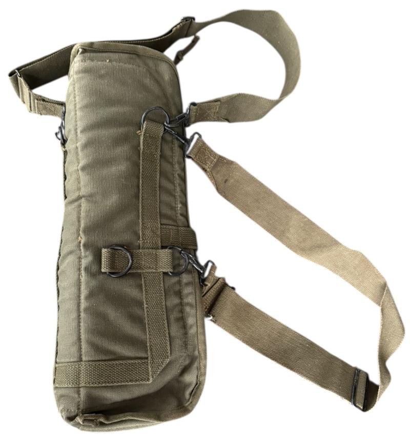 U.S. (Airborne) BC611 'Handie Talkie' With Paratrooper Signal Corps Homing Modification, Antenna and Carrying Case - Mint Condition — image 17