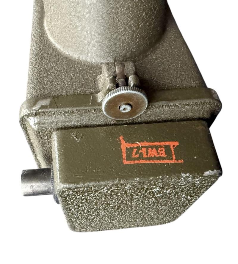 U.S. (Airborne) BC611 'Handie Talkie' With Paratrooper Signal Corps Homing Modification, Antenna and Carrying Case - Mint Condition — image 6