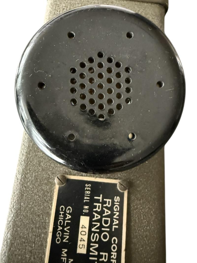U.S. (Airborne) BC611 'Handie Talkie' With Paratrooper Signal Corps Homing Modification, Antenna and Carrying Case - Mint Condition — image 9