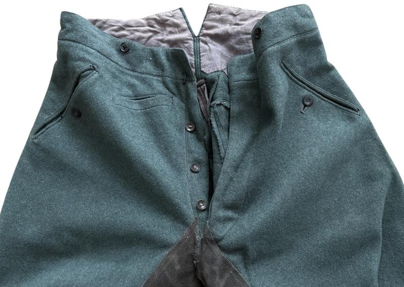 WH (HEER) M36 Cavalry Trousers Executed In Dutch Wool and Dutch Made 1939 - Near Mint Condition — image 4