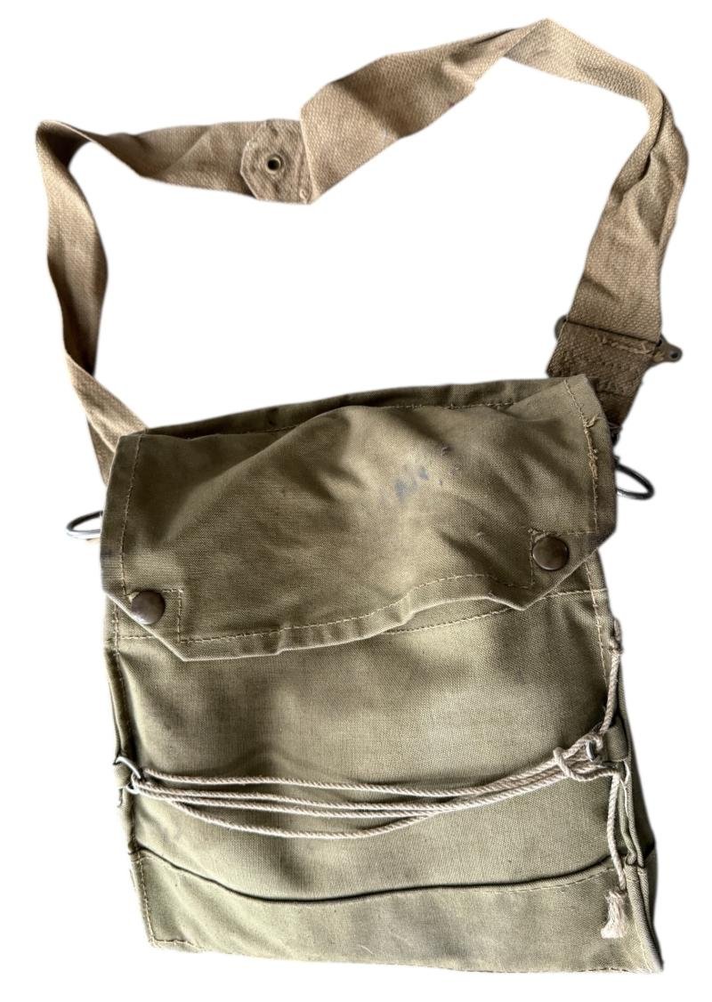 British 'B.E.F Issue (Dunkirk) MkIV Gas Mask With Rare EA Filter - Nice Used Condition — image 9