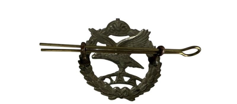 British (Airborne) Glider Pilot Cap Badge - Nice Used Condition — image 5