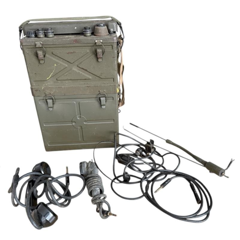 U.S. BC-1000 (SCR-300) Back Pack Radio 1944 Dated Complete - Nice Used Condition — image 3