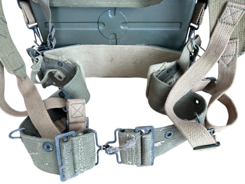 U.S. BC-1000 (SCR-300) Back Pack Radio 1944 Dated Complete - Nice Used Condition — image 6