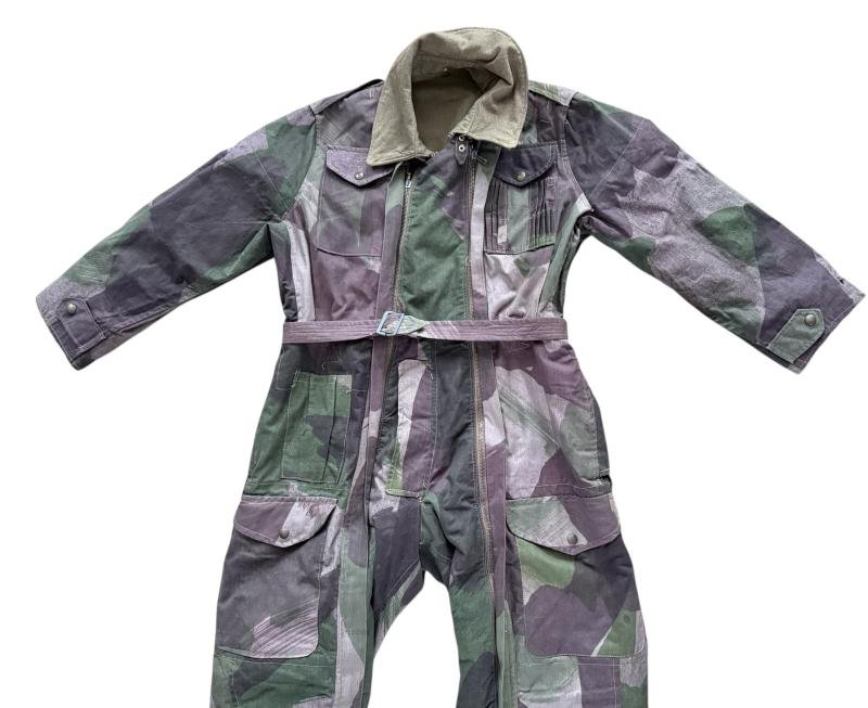 Rare 1945 Dated British Army Camouflage Tank Suit Sized - Stone Mint Condition — image 4