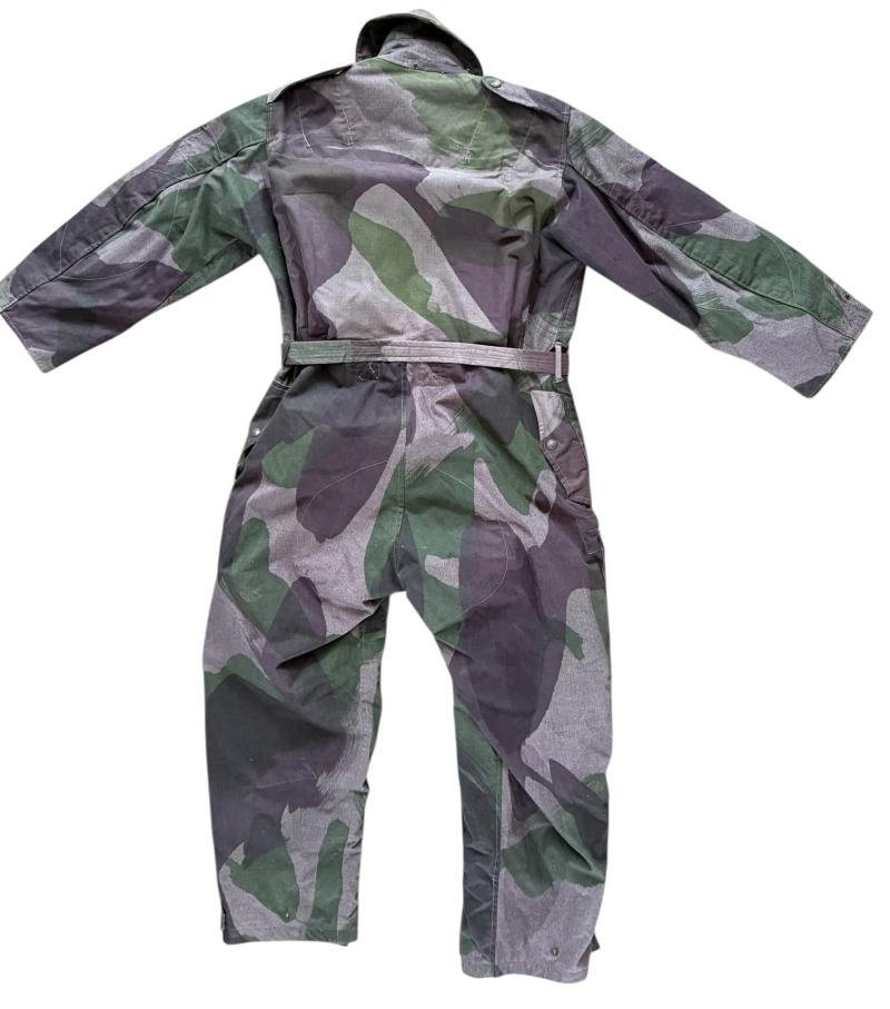 Rare 1945 Dated British Army Camouflage Tank Suit Sized - Stone Mint Condition — image 5