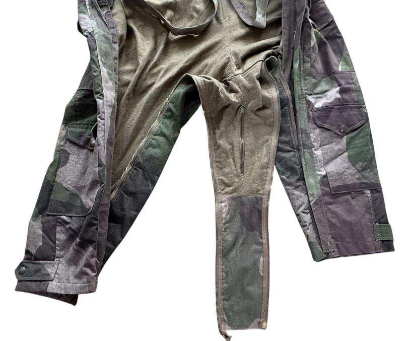 Rare 1945 Dated British Army Camouflage Tank Suit Sized - Stone Mint Condition — image 8