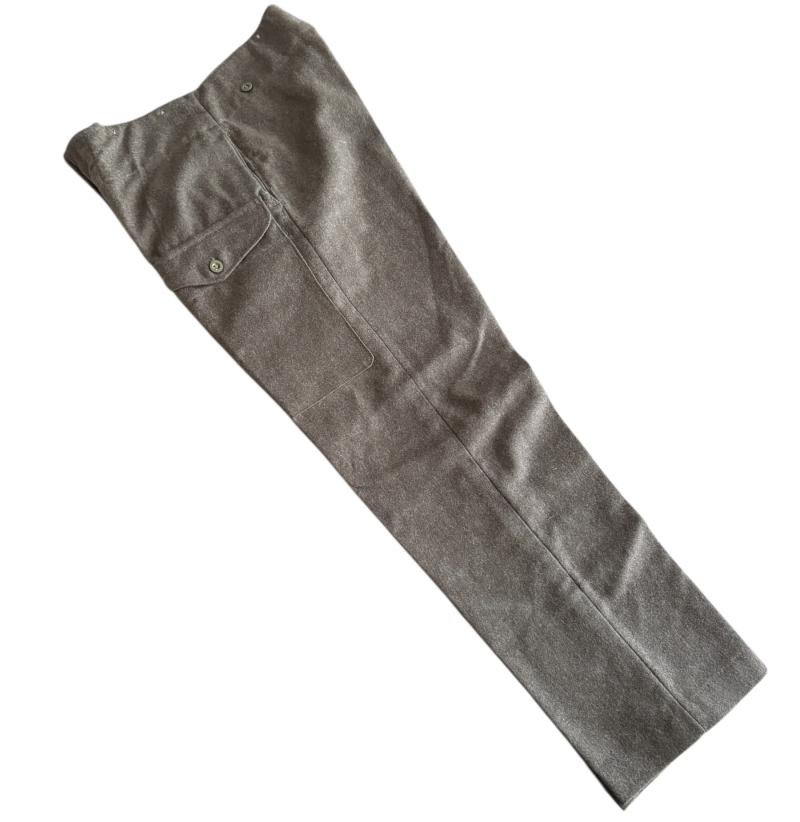 British 1940 Pattern Battle Dress Trousers Size 11 - Near Mint Condition — image 4