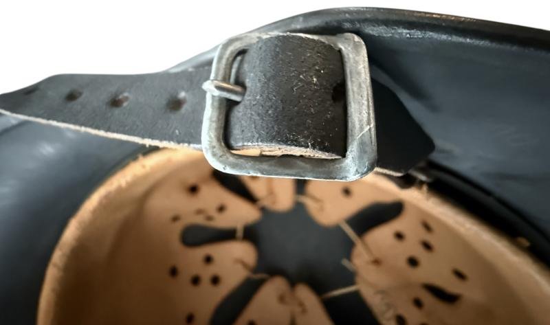 WH (Luftwaffe) Single Decal M40 Combat Helmet - Mint Unussued Condition — image 9