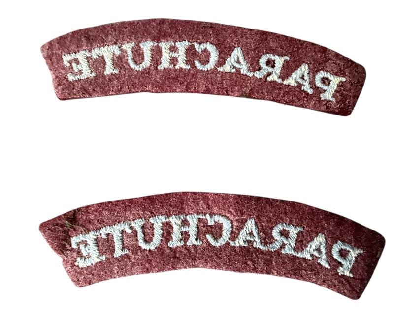 British Maroon Parachute Regiment Glueback PARACHUTE Shoulder Titles - Unussued Condition — image 4