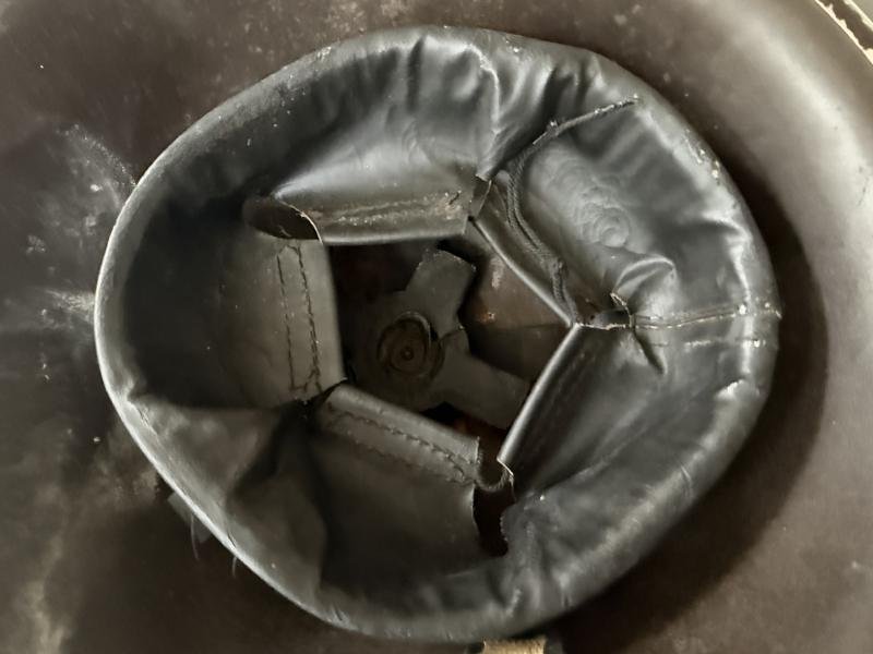 Rare British MK IV 'Turtle' Combat Helmet 1945 - Nice Used Condition — image 10