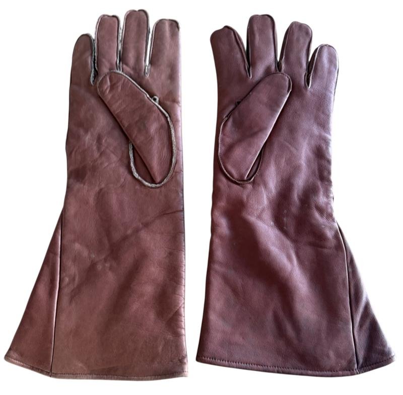 British Royal Air Force / GliderPilot Type D Gauntlets - Nice Used Condition — image 3