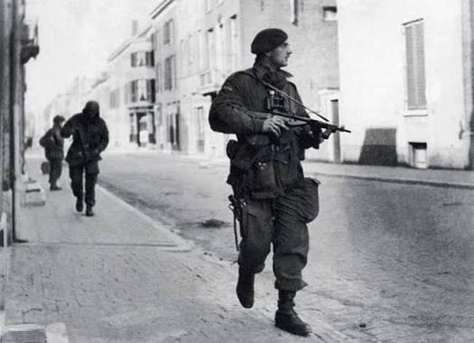 Rare BritishTank Crew Holster 1942 - Nice Used Condition — image 8