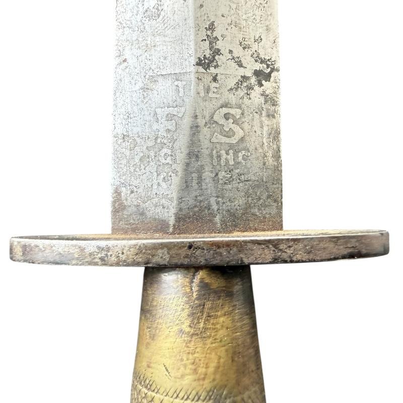 British and/or Commando 2nd Pattern Fairbairn-Sykes Fighting Knife 'Wilkinson Sword' Edged - Nice Used Condition — image 3