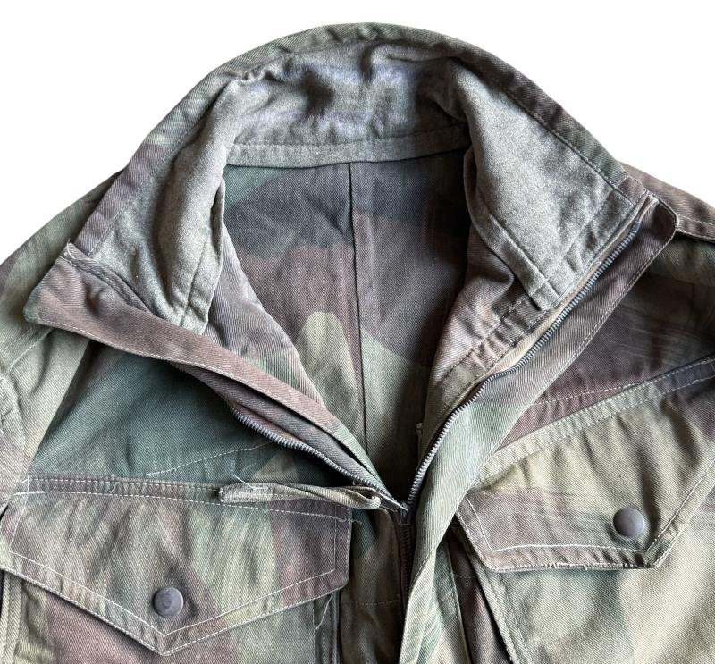 British (Airborne) 2nd Pattern Denison Smock Size 2 dated 1944 - Nice Used Condition — image 5