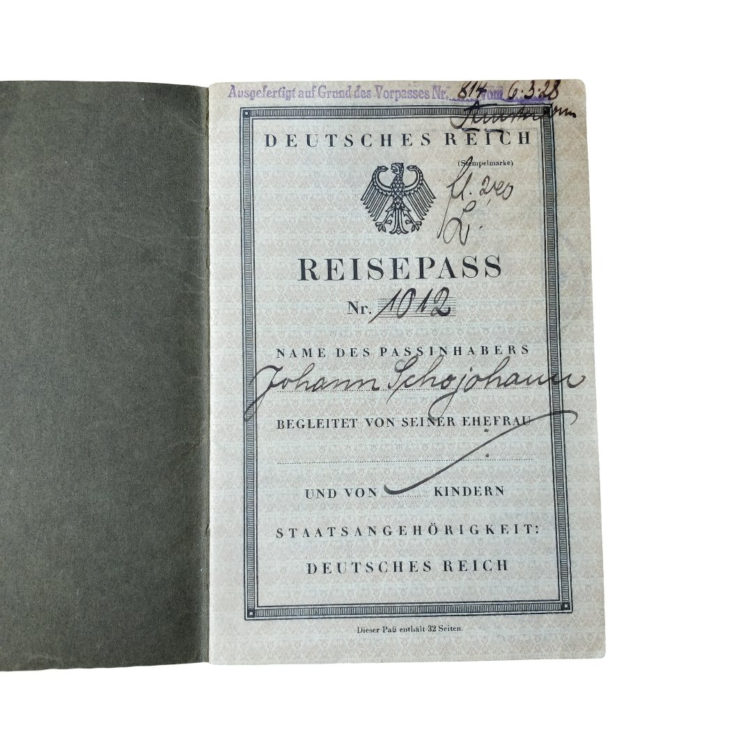 WWII German Reisepass Amsterdam Uithoorn — image 2