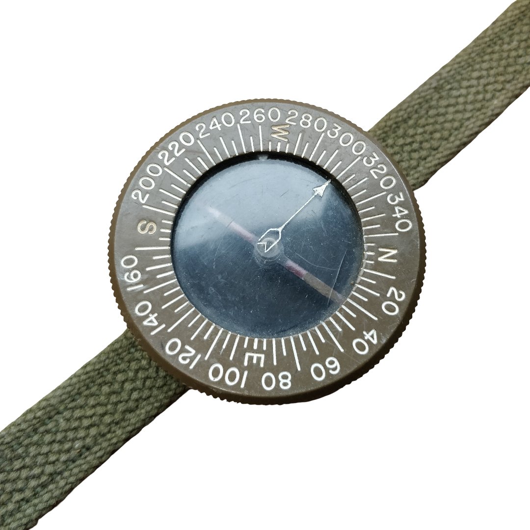WWII US Engineers Paratrooper Wrist Compass — image 2