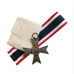 WWII German Kriegsverdienste Kreuz Deschler
