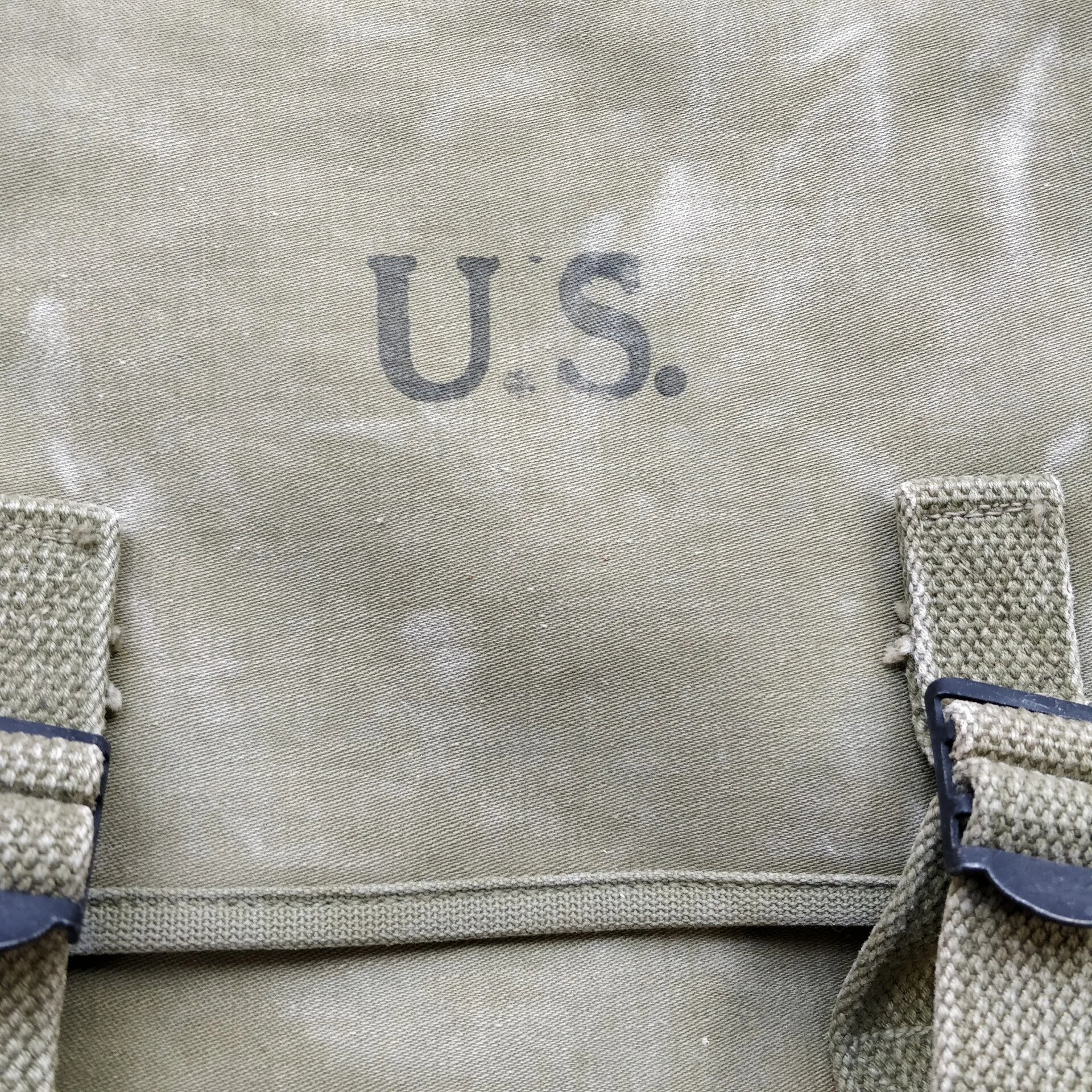 WWII US Rubberized Musette Bag — image 2