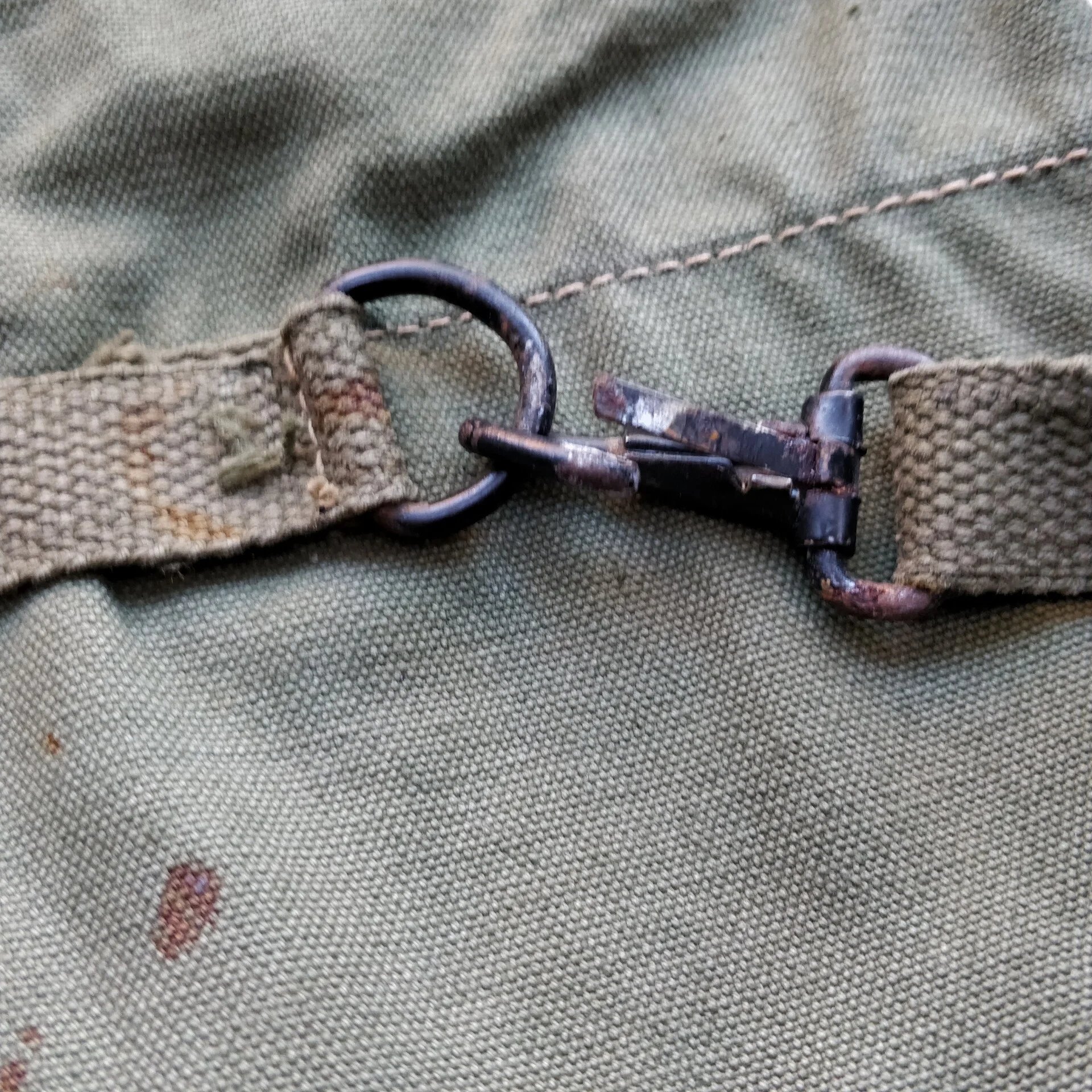 WWII US M8 Snout Gas Mask Bag — image 3