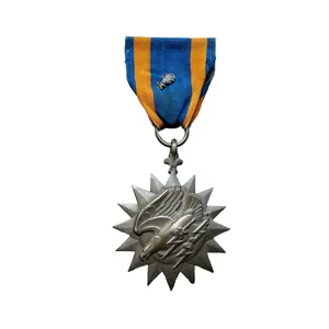 WWII US Air Medal With Oak Leaf