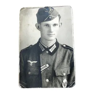 WWII German Portrait Photograph Soldat ISA/EK2/OST
