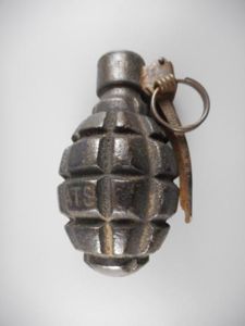 WW1 FRENCH HAND GRENADE.
