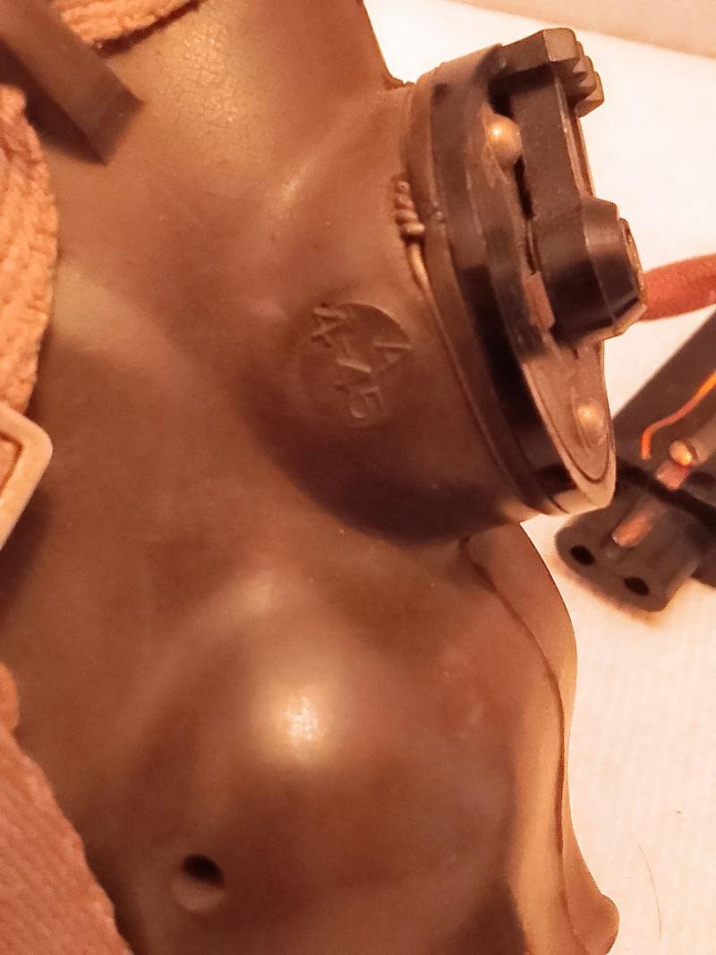 RAF H type oxygen mask 4/45 dated with oxygen tube — image 6