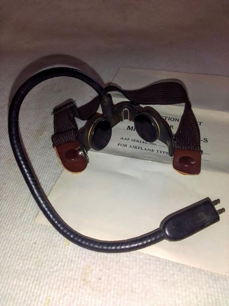 USAAF Throat mic & neck strap. Boxed — image 3