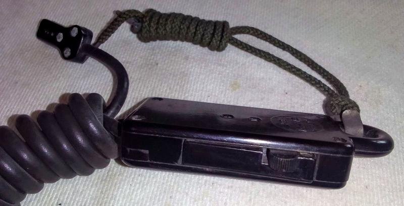 USAAF Push to talk switch. — image 2