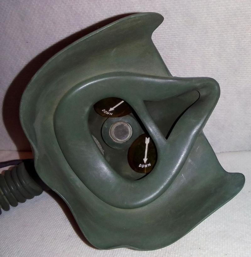 A13-a MSA oxygen Mask. — image 8